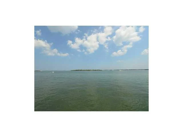 Photo of 1 N Island Road