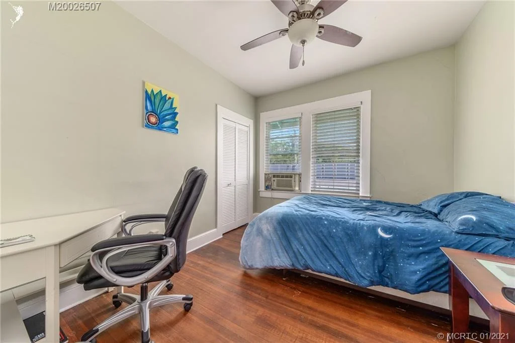 Photo of 320 SE Denver Avenue