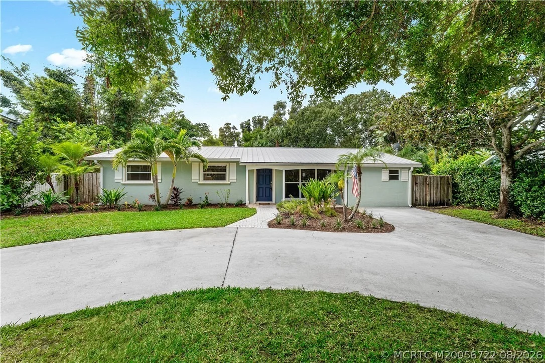 Photo of 502 SE Edgewood Drive