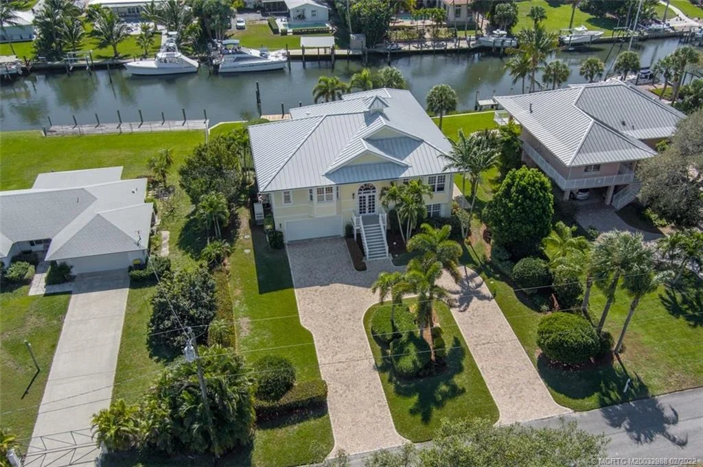Photo of 5914 SE Horseshoe Point Road