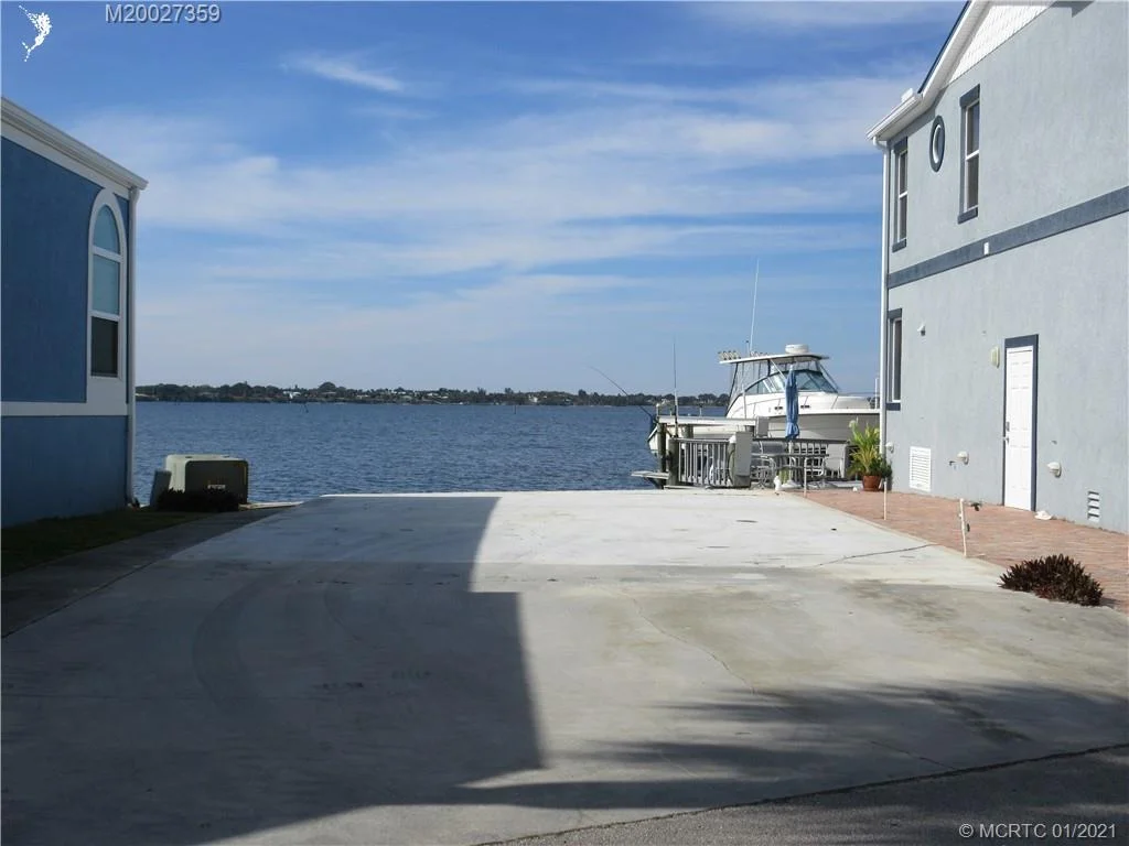 Photo of 1207 Nettles Boulevard