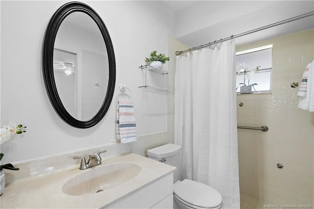 Photo of 1098 NW 13th Street