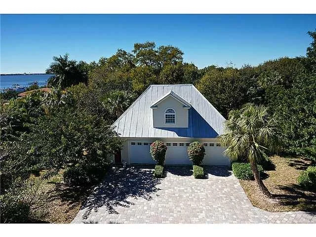 Photo of 8 Castle Hill Way