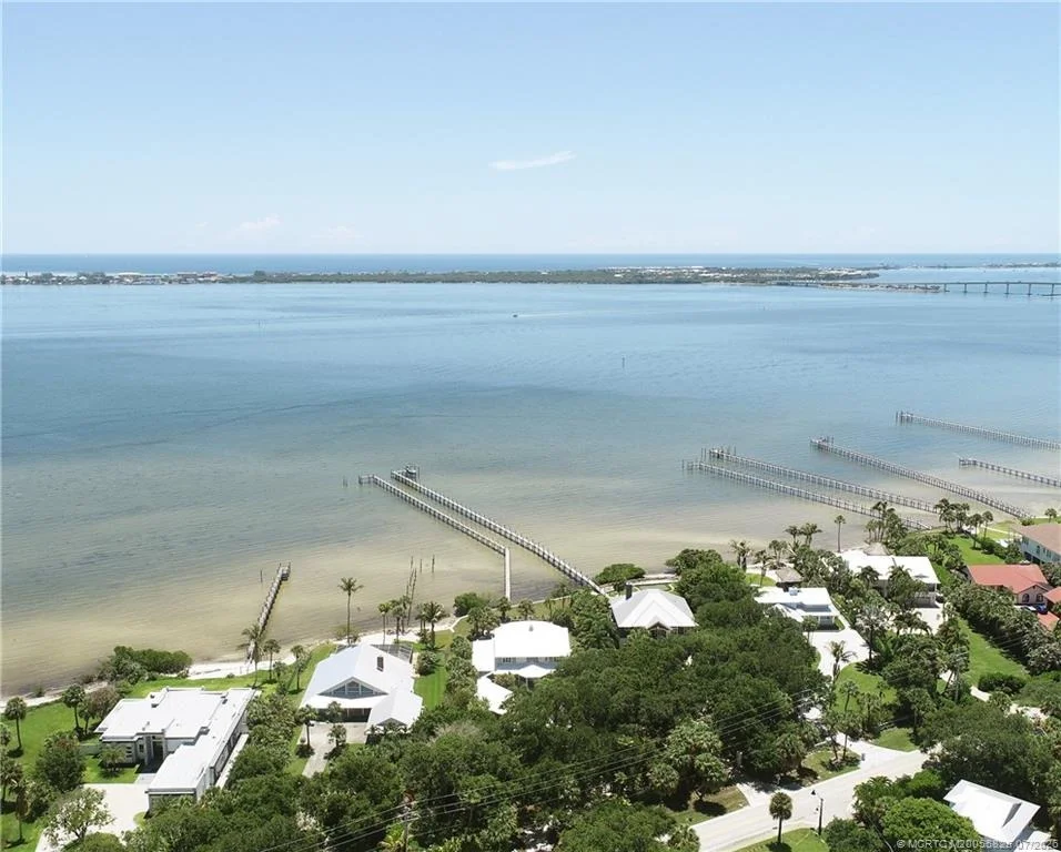 Photo of 114 N Sewalls Point Road