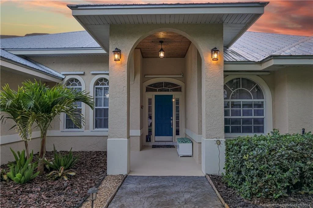 Photo of 2119 SW Danforth Circle
