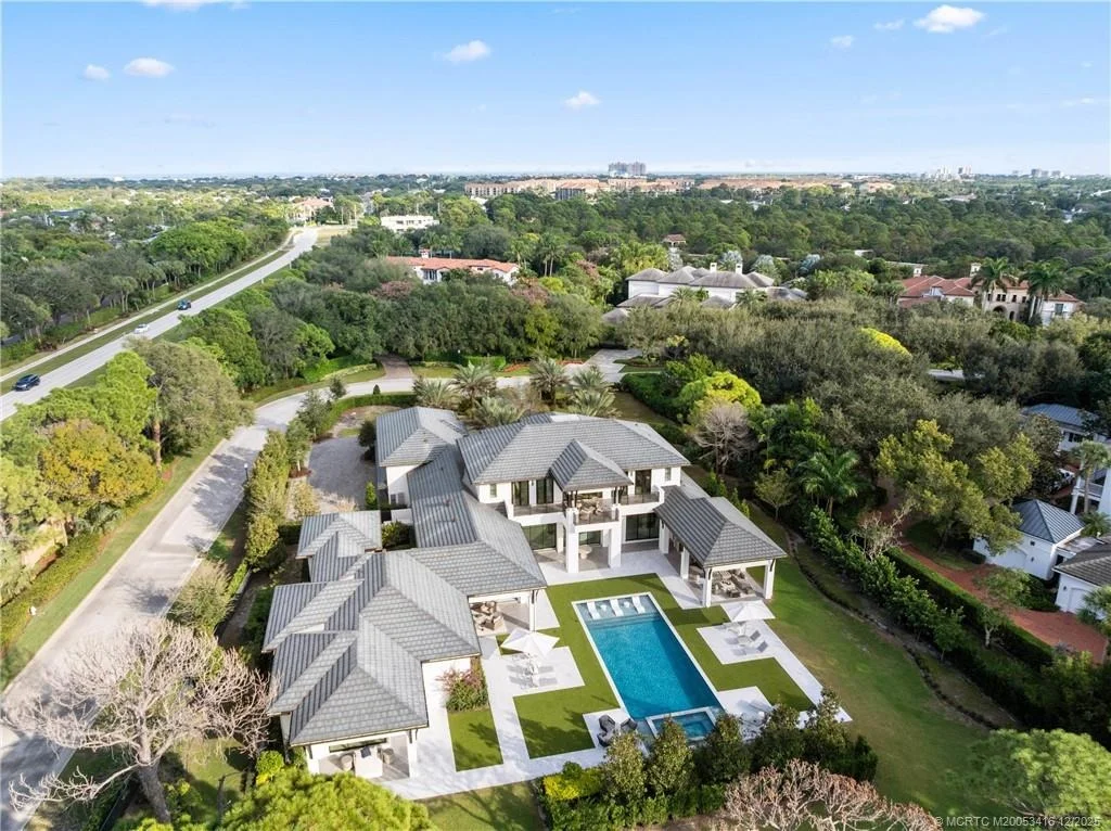 Photo of 210 Bears Club Drive