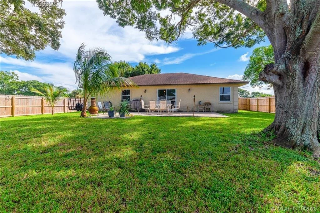 Photo of 903 NW 12th Terrace
