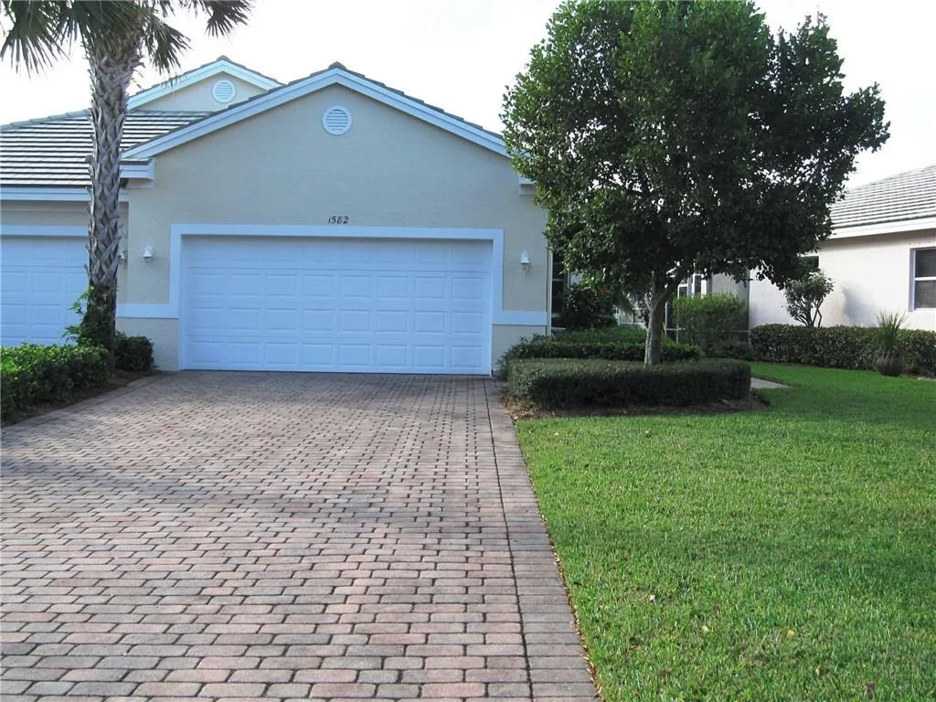 Photo of 1582 SE Tidewater Place