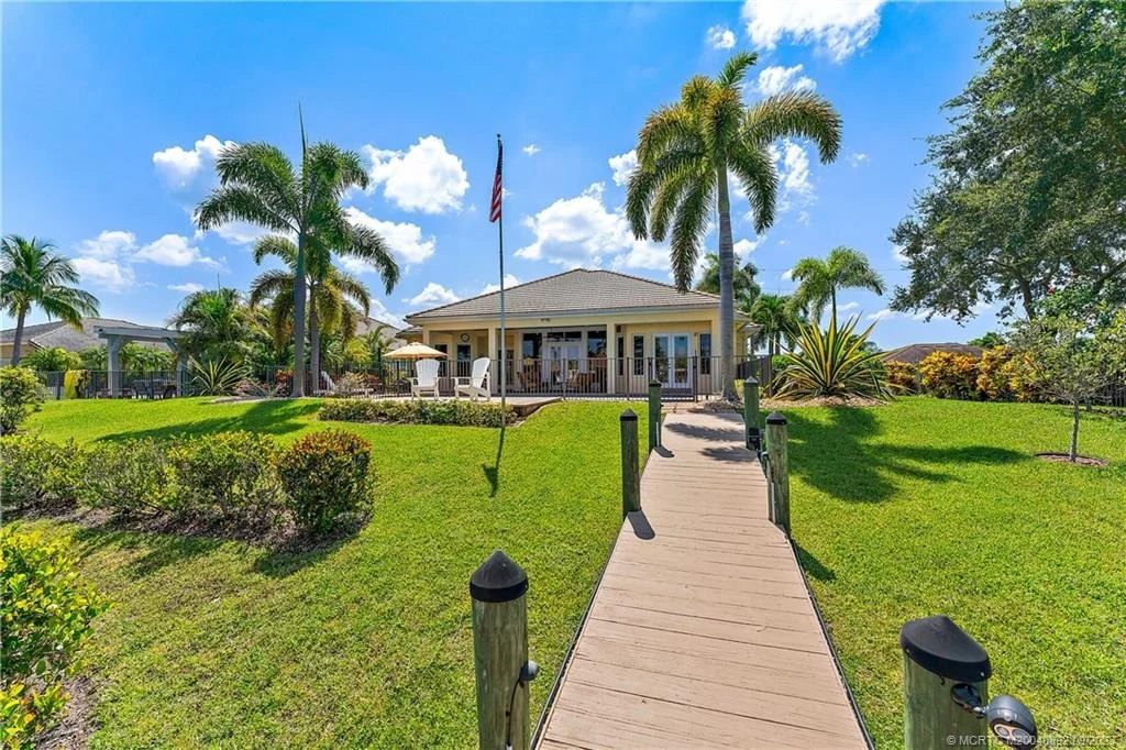 Photo of 587 SW Lost River Road