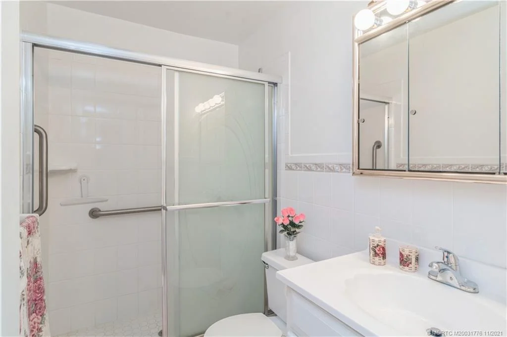 Photo of 123 SW Hideaway Place