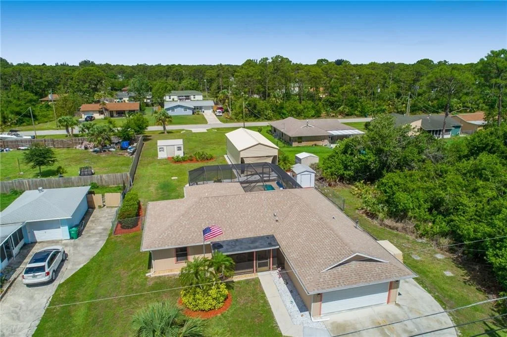 Photo of 5715 Sunset Boulevard