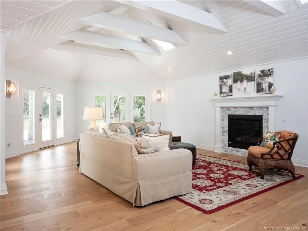 Photo of 124 SE Wells Drive