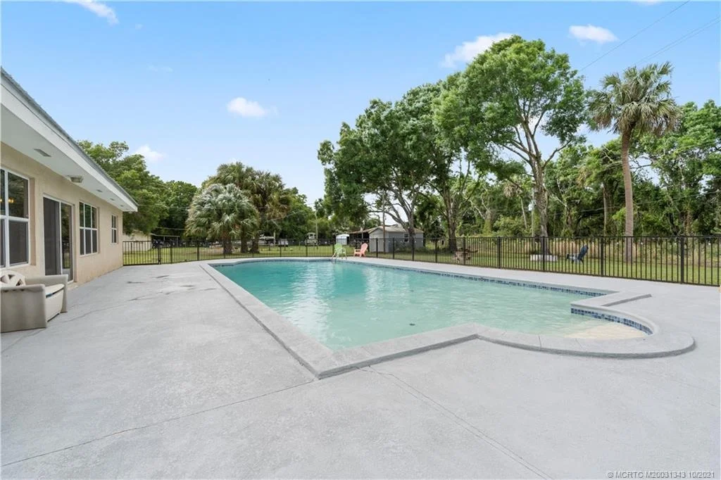 Photo of 2473 State Road 70 E