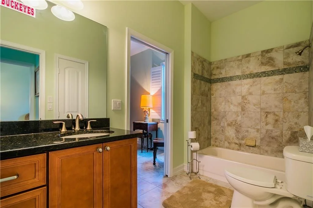 Photo of 2430 NW Hummingbird Circle