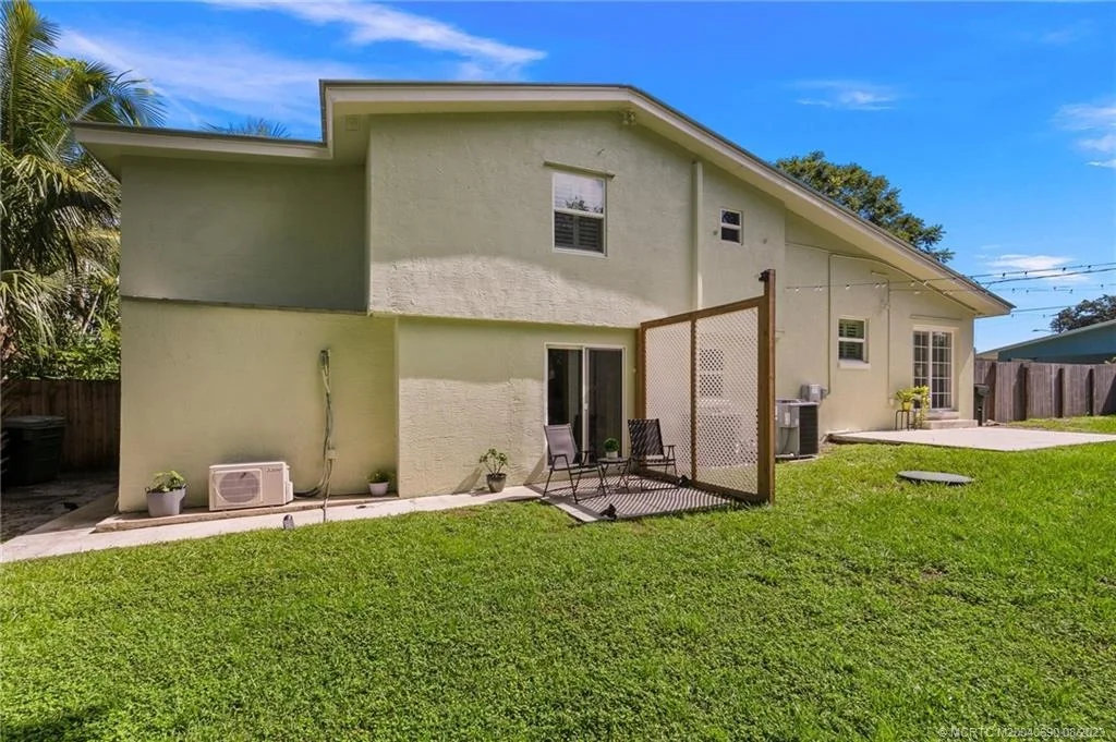 Photo of 240 SE Tressler Drive