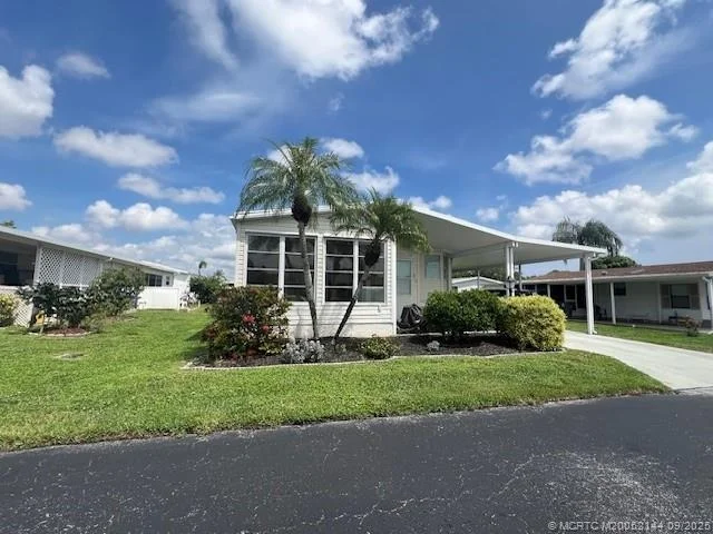 Photo of 879 Sun Bird Lane