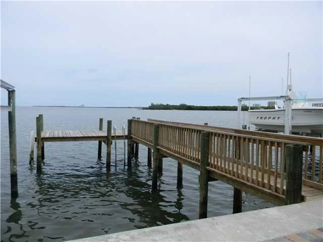 Photo of 10 Nettles Boulevard