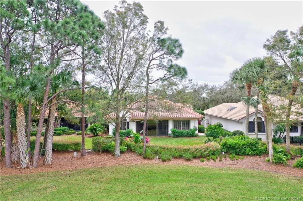 Photo of 3290 SE Cambridge Drive