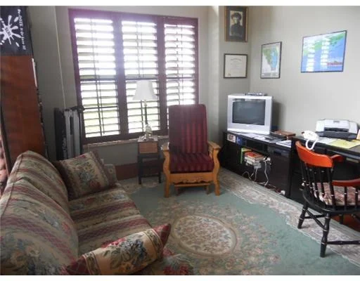 Photo of 643 SW OVERLOOK Drive