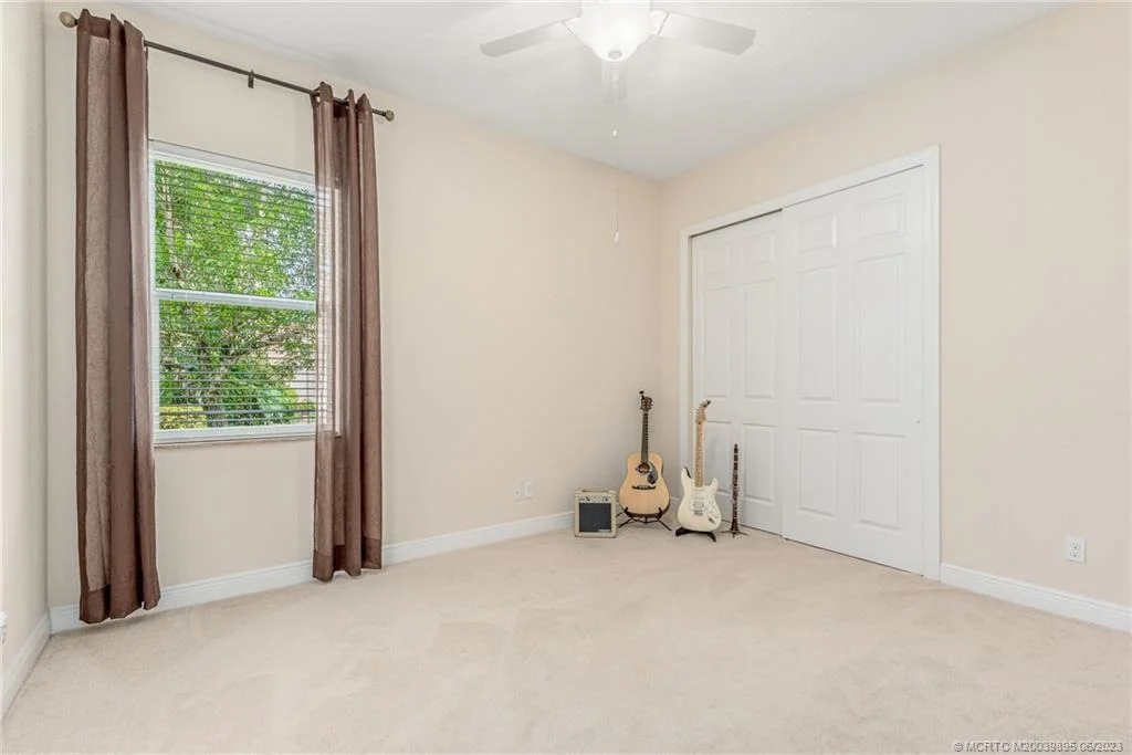Photo of 156 SE Ethan Terrace