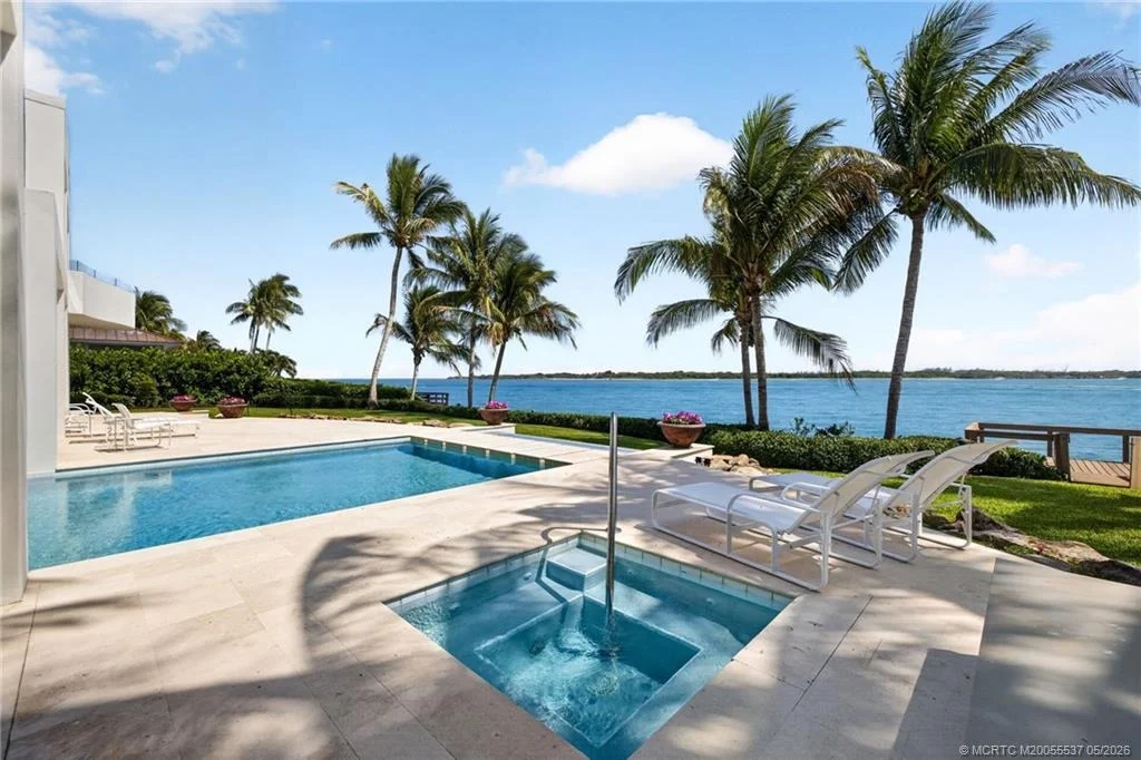 Photo of 7034 SE Harbor Circle