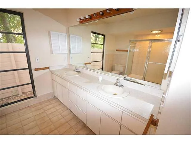 Photo of 4882 SE Bayshore Terrace
