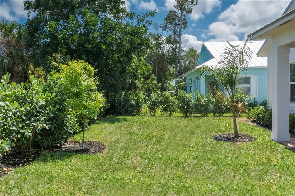 Photo of 405 SE Coconut Avenue