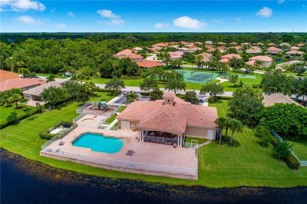 Photo of 1437 SE Legacy Cove Circle
