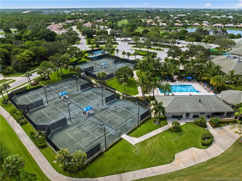 Photo of 3435 SE Putnam Court