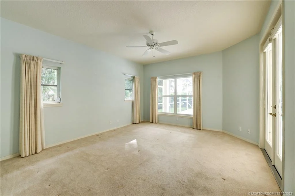 Photo of 9 Oakwood Drive
