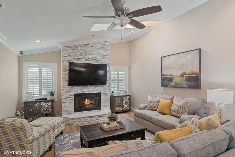 Photo of 641 SE Southwood Trail