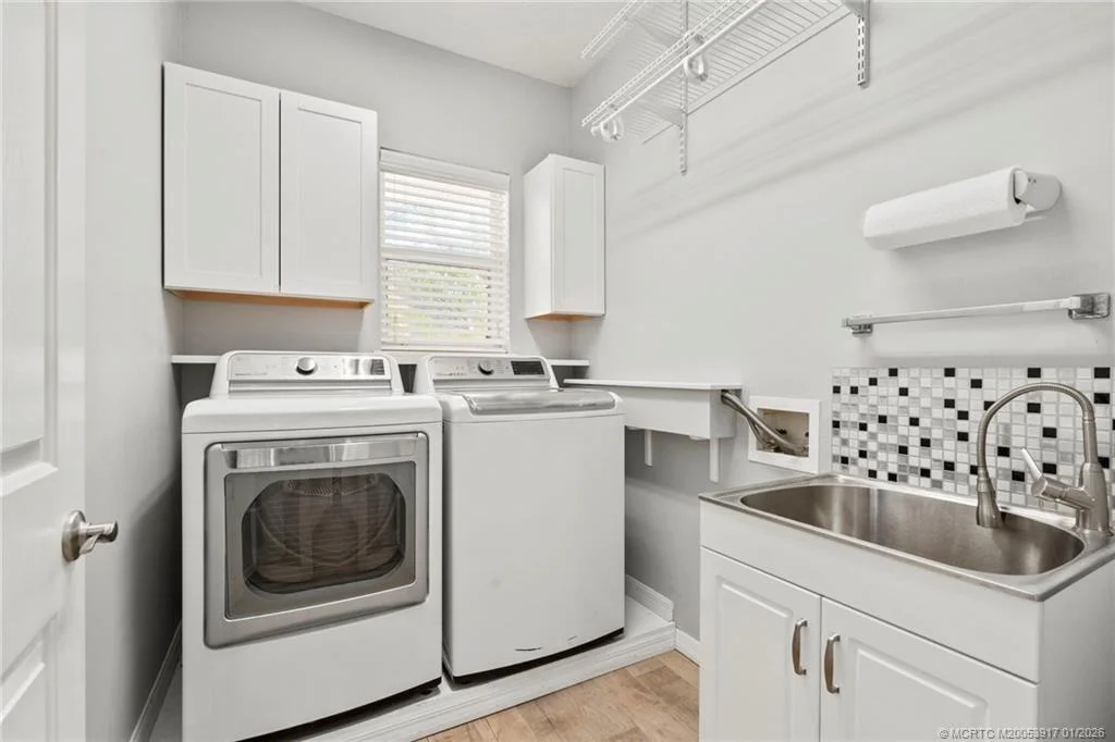 Photo of 449 SE Southwood Trail