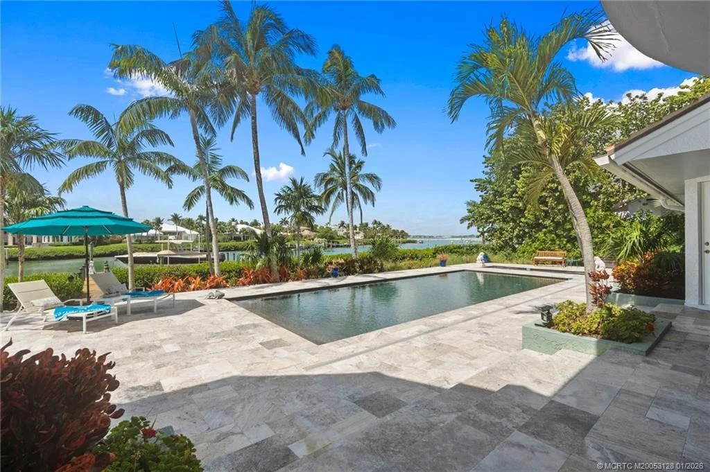 Photo of 6460 SE Harbor Circle