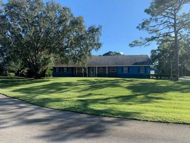 Photo of 1946 SE Emerald Court