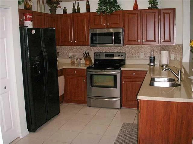 Photo of 7177 SE Magellan Lane