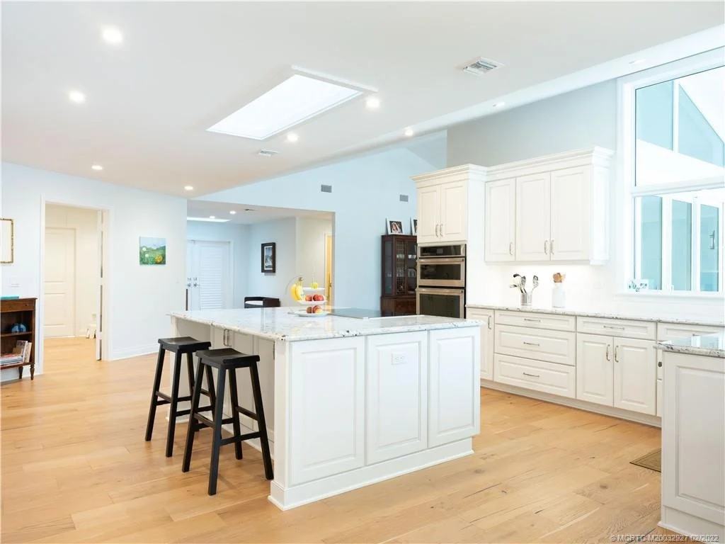 Photo of 124 SE Wells Drive