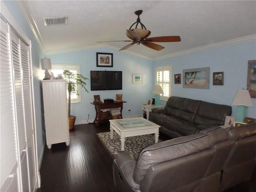 Photo of 804 NW North River Drive