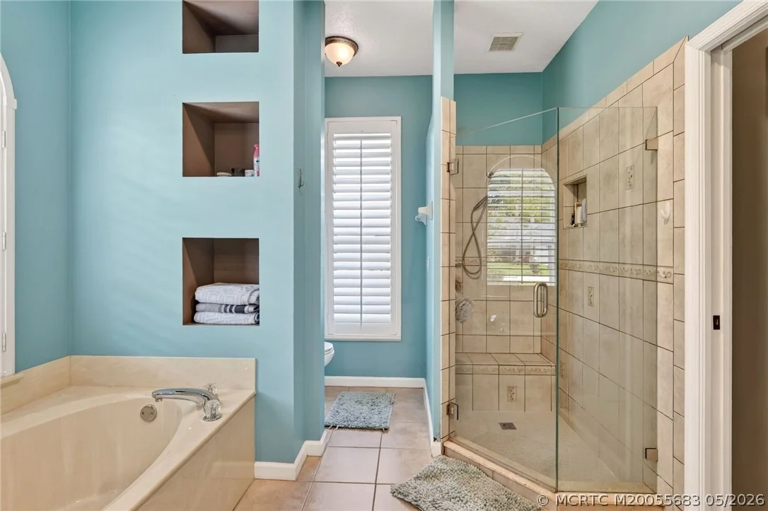 Photo of 671 SE Pin Oak Terrace