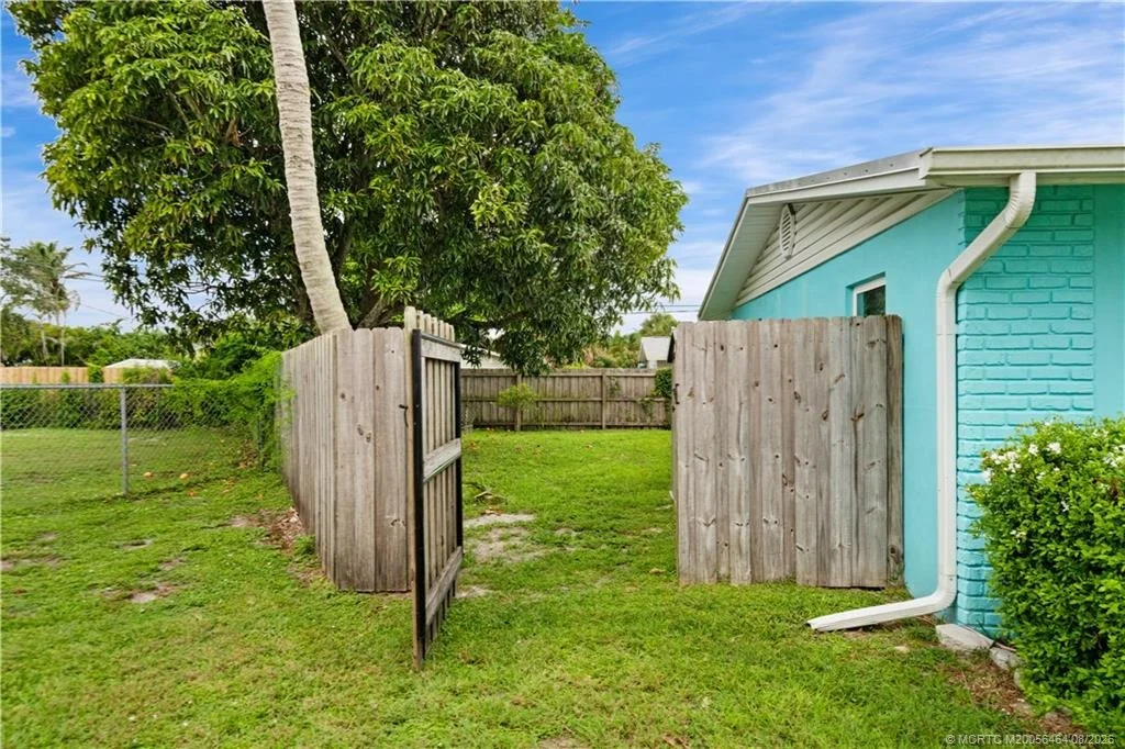Photo of 1126 SE Alamanda Lane