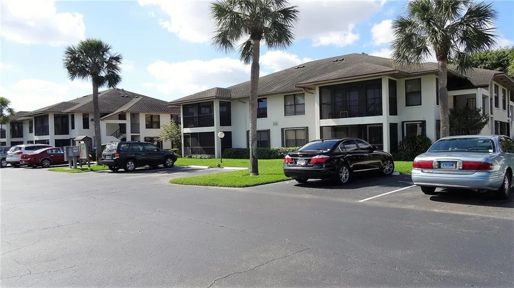 Photo of Unit 506 at 950 S Kanner Highway