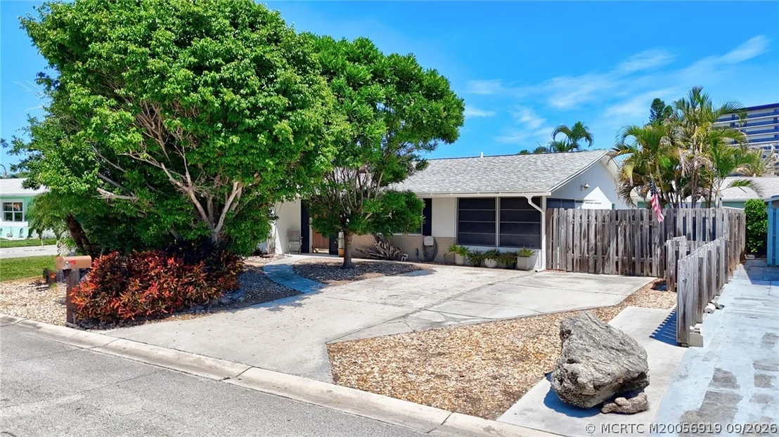 Photo of 76 N El Mar Drive