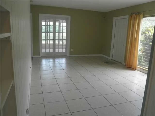 Photo of 802 SE Stafford Drive