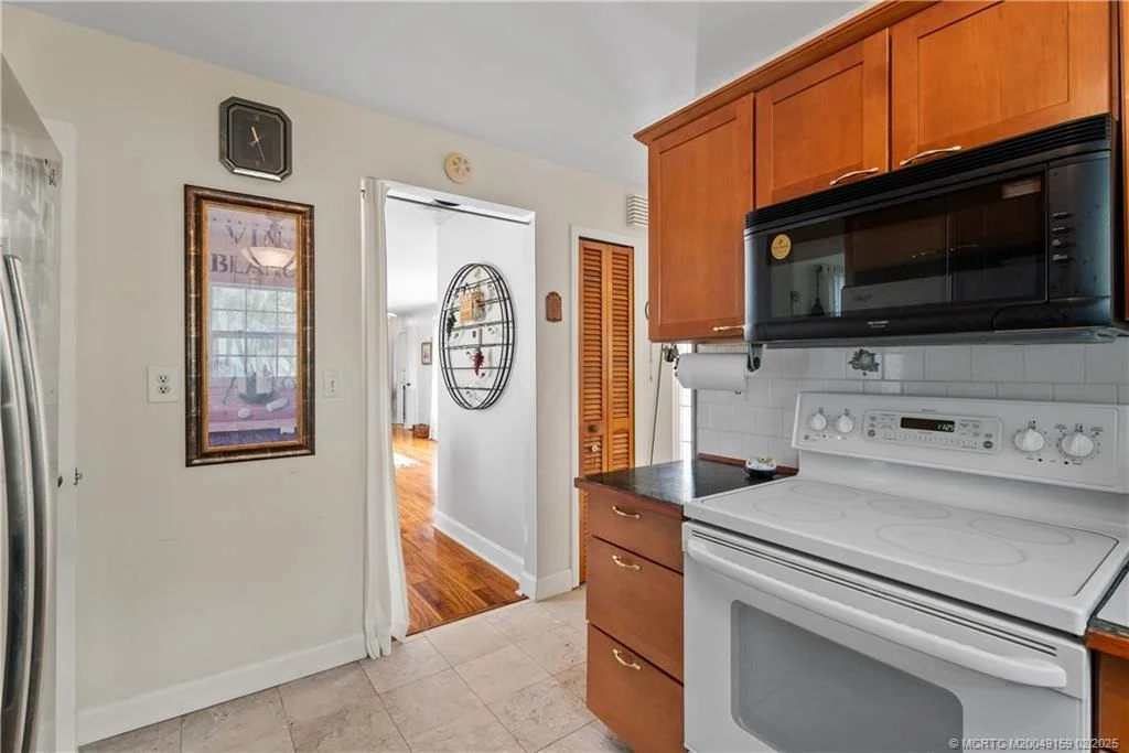 Photo of 4805 SE Manatee Terrace
