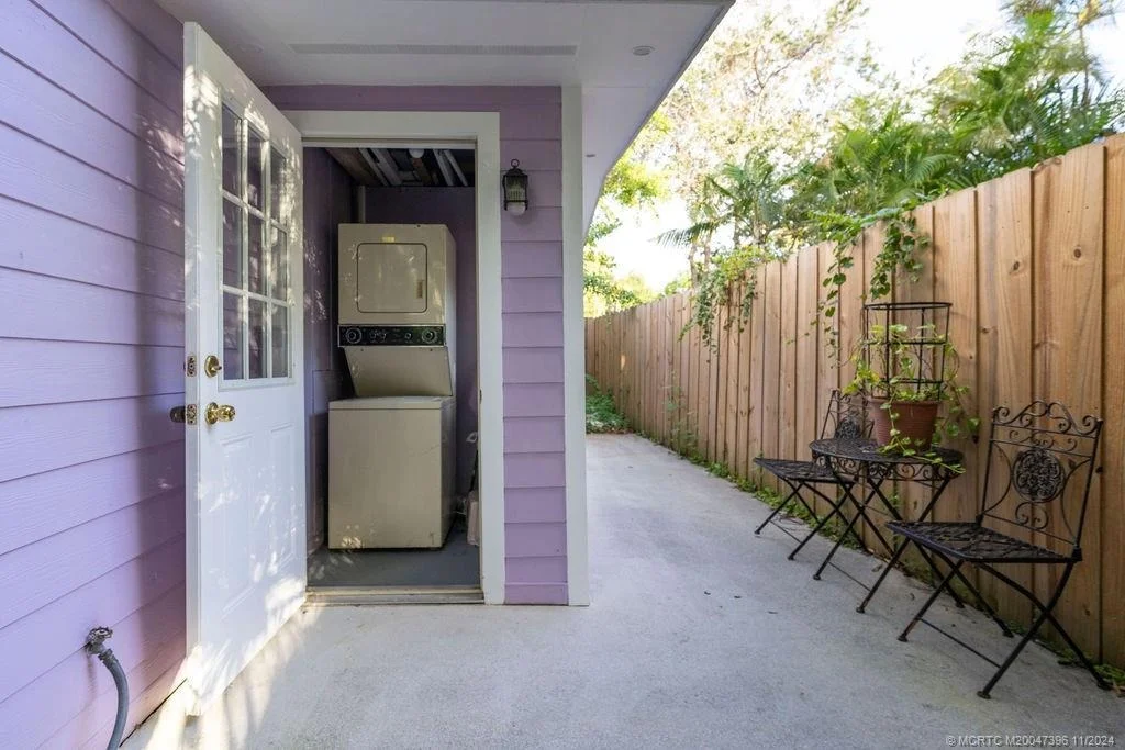 Photo of 535 SW Siesta Way