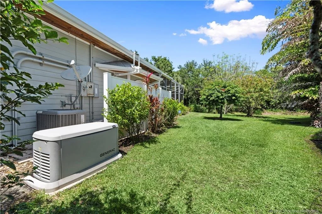 Photo of 4220 SE Rainbows End