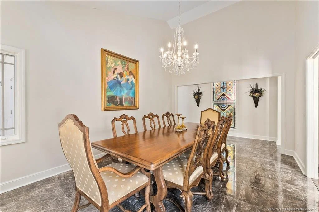 Photo of 12 Oakwood Drive