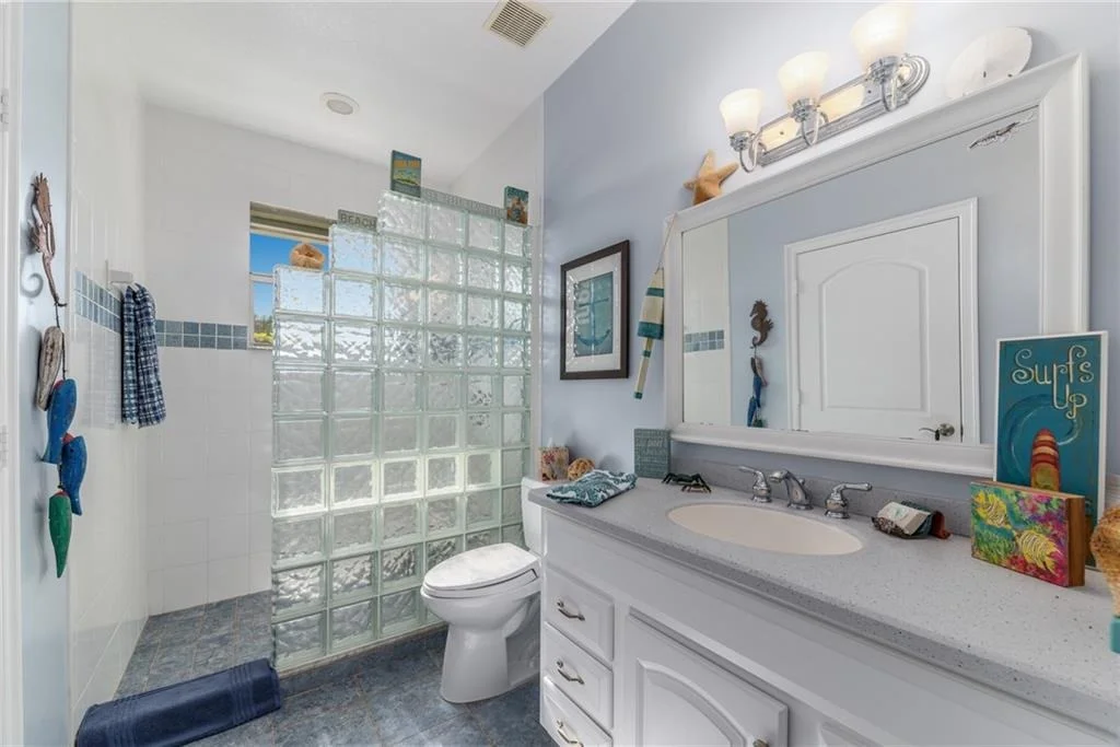 Photo of 2340 NW Bay Colony Drive