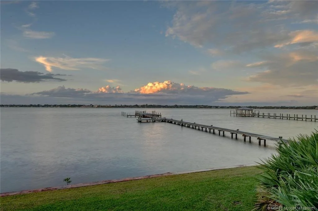 Photo of 21 SE Harbor Point Drive