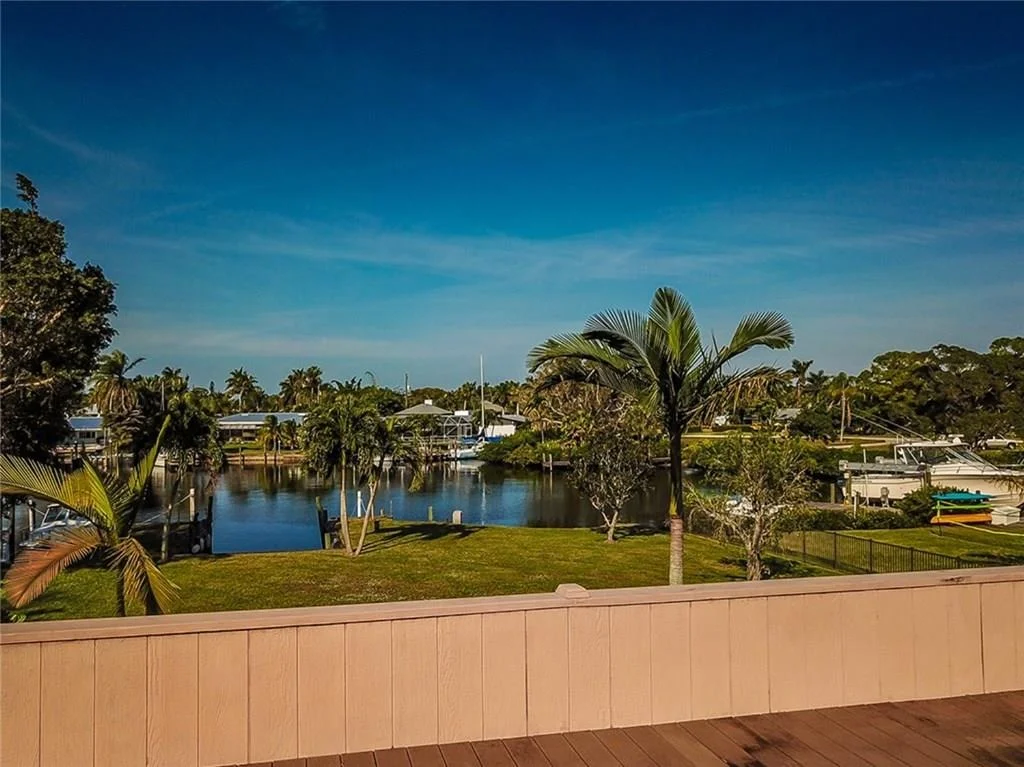 Photo of 1374 NW COCONUT POINT Lane
