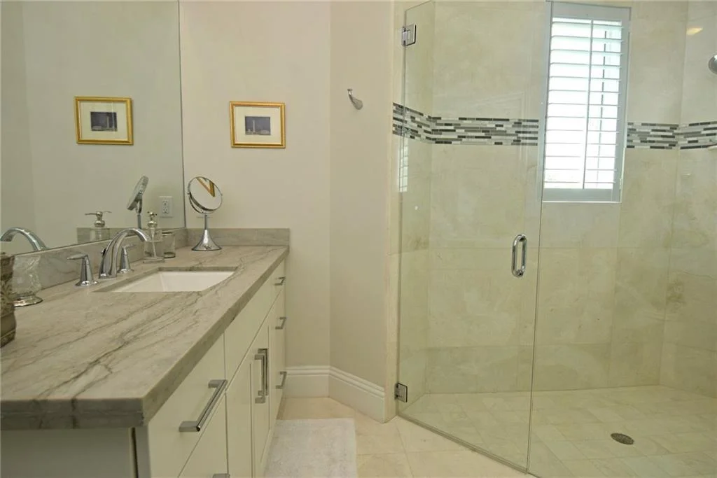 Photo of 2915 SE DUNE Drive
